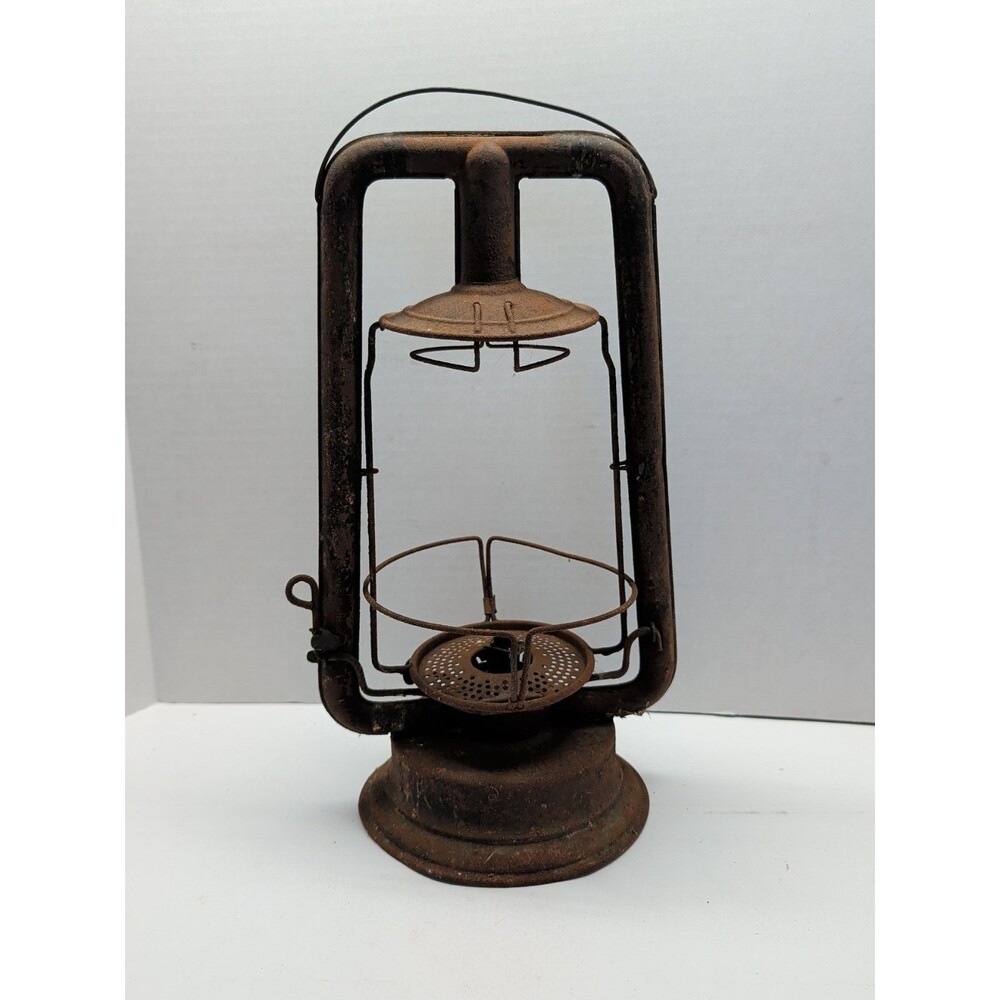 CT Ham No 0 Clipper Lantern. Barn Lantern Rusted No Globe